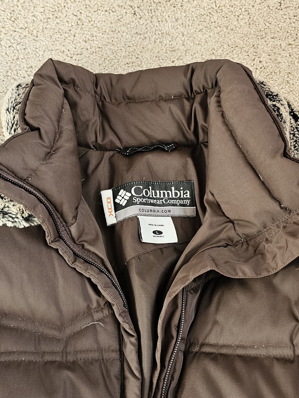 Columbia Brown Puffer Coat with Faux Fur Trim - Picture 3 of 5